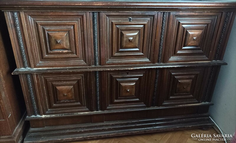 Inlaid chest of drawers/cabinet with large drawers