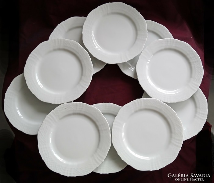 Bavaria fehér dombormintás reggeliző tányérok 19.5cm