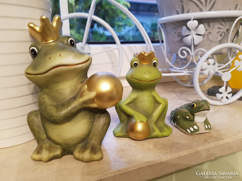 Frog kings, ceramic ornaments 3 pcs