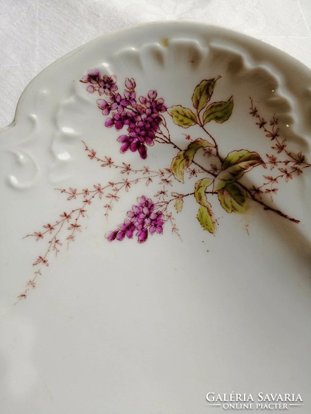 Porcelain serving bowl with organ pattern