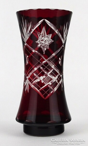 1N098 Bordóra színezett csiszolt üveg váza 17 cm