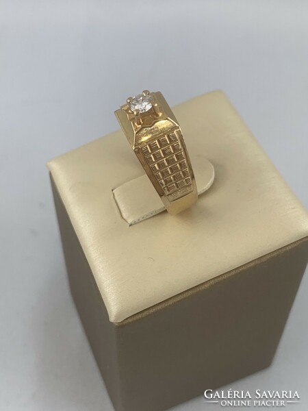 For sale 18 kt. Yellow gold ring, 0.25 kt. Vs. Brill stone.