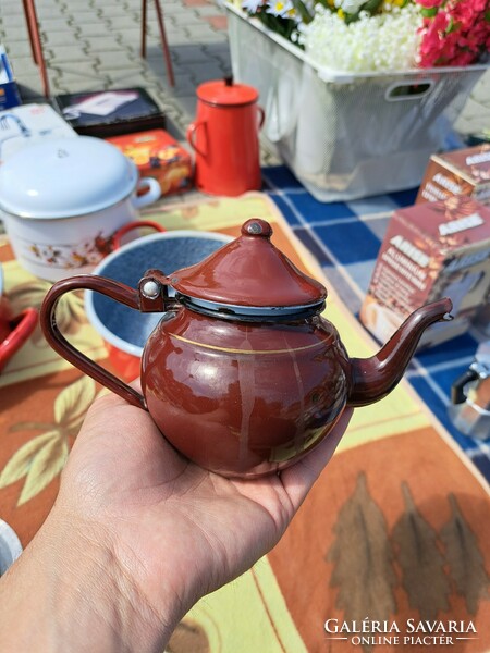 Enamel brown 0.5 Liter coffee pot nostalgia piece, peasant village design