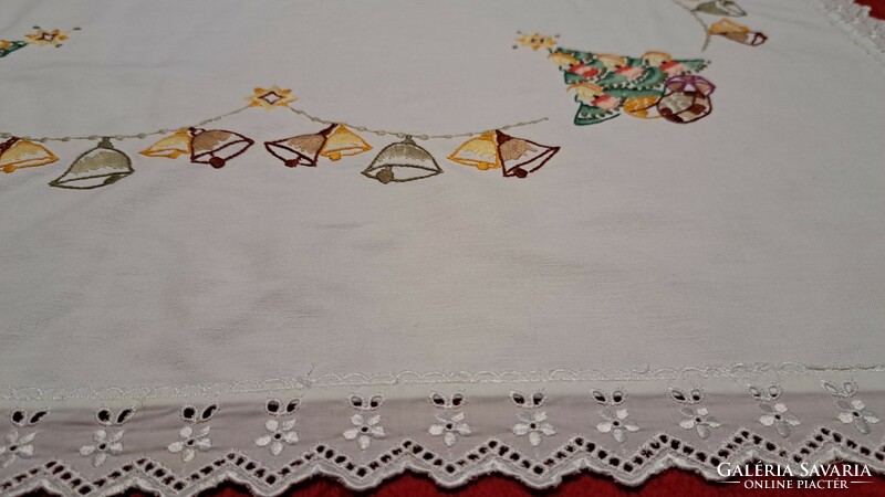 Christmas embroidered tablecloth 2 (l3802)
