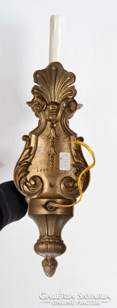Baroque-style bronze wall arm in a pair with a plastic head