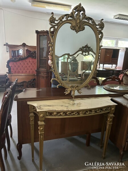 Gold marble flat console with mirror