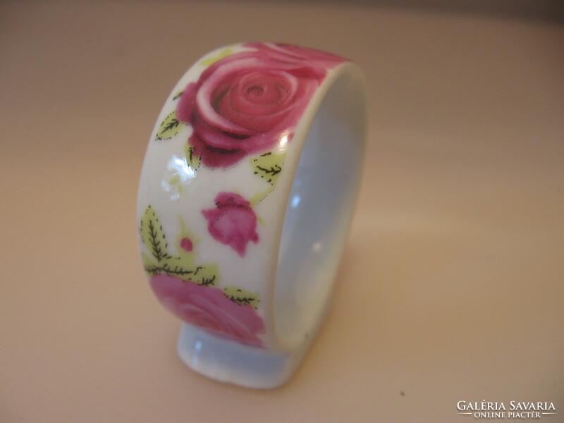 Angol rózsás ADLER porcelán szalvéta gyűrű pár