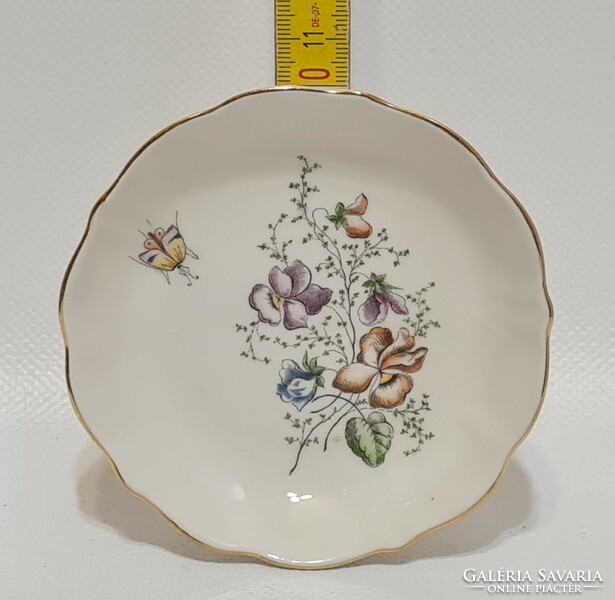 Aquincumi színes virág és pillangómintás porcelán gyűrűtartó tálka  (2634)