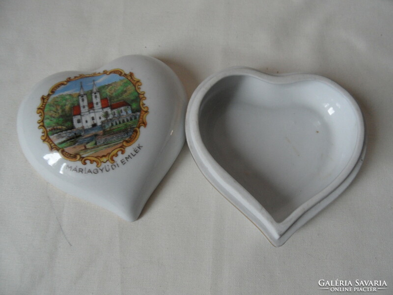 Zsolnay szív alakú porcelán Máriagyüdi emlék bonbonier, dobozka