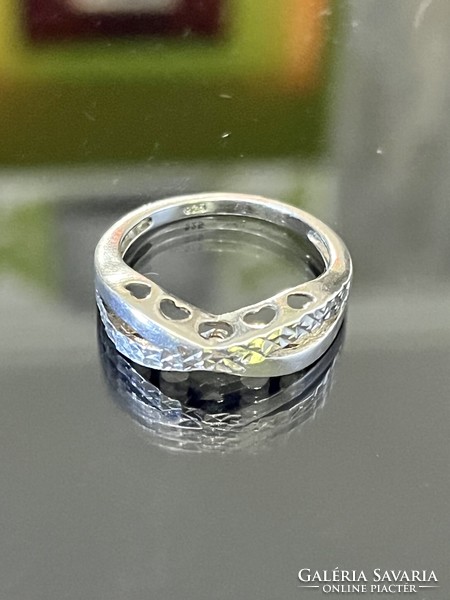 Csillogó ezüst gyűrű