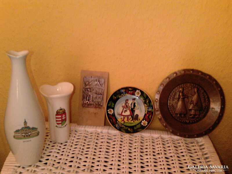 Travel memories souvenir decorative plate Hortobágy Visegrád Hungary Szeged vase wall decoration ceramic