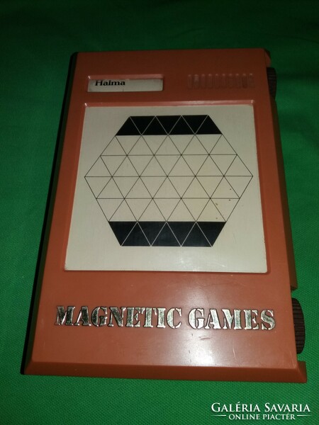 Old plastic drawer box mannequin game logical board game according to the pictures