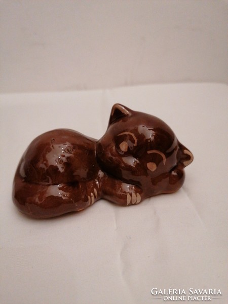 Magyarszombatfa ceramic cat