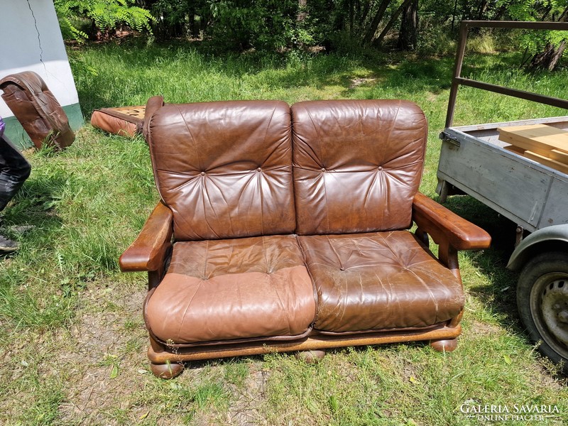 Leather sofa set for sale!