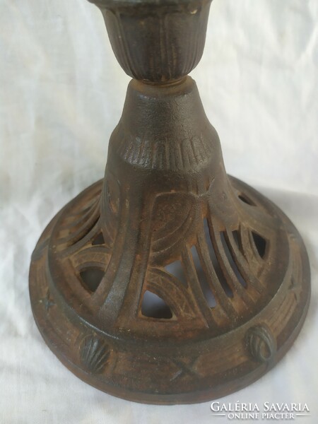Antique table cast iron/glass kerosene lamp