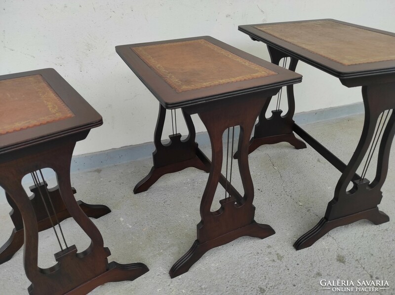 Antik 3 darab faragott asztalsor összetolható kis asztal mintás betéttel 892 7440