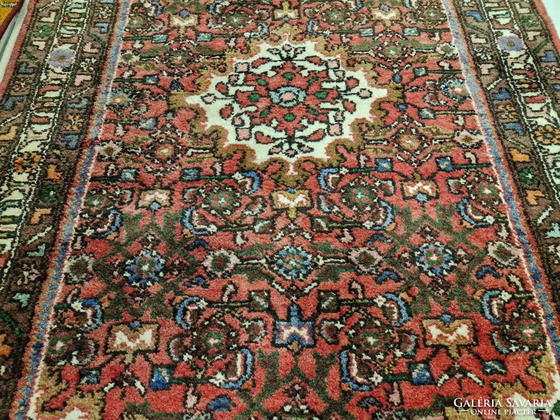 Iráni hussianabadi 103x155 kézi csomózású gyapjú perzsa szőnyeg BFZ_376