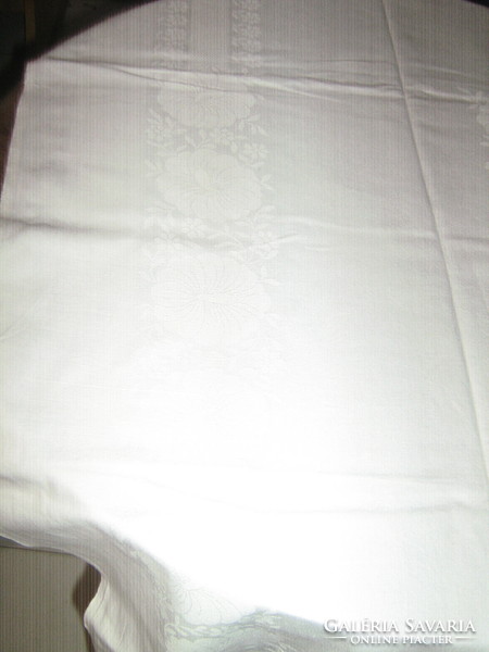 Beautiful elegant floral white damask tablecloth