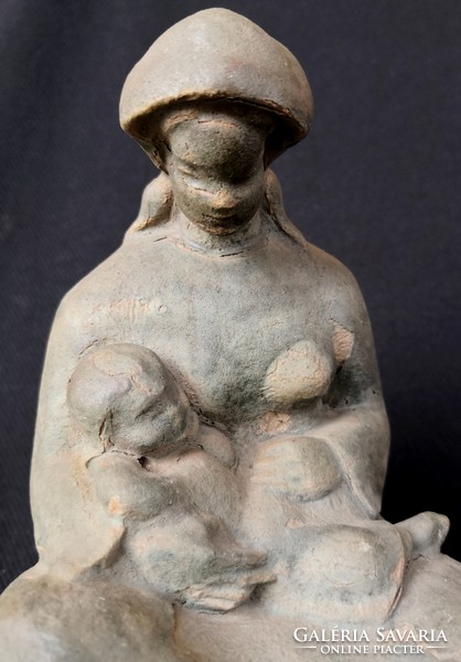 Dt/235. Mother with child - terracotta sculpture