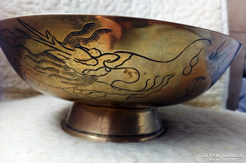 Impressive oriental patterned brass dish