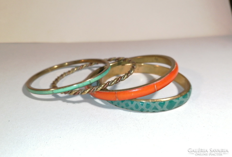 Bracelets, 4 bracelets (983)