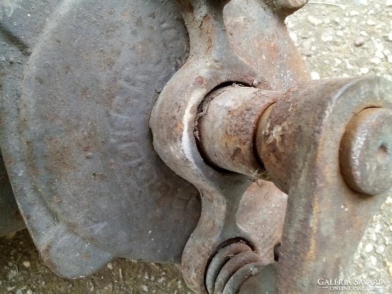 Old crop grinder