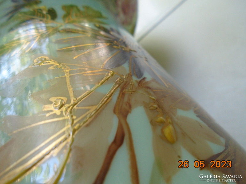 III Napoleon Jade opál üveg váza kézzel festett arany zománc virág minták és tájképpel, kézi jelzés