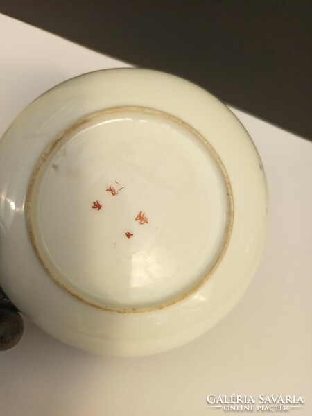 Beautiful antique Japanese porcelain sugar bowl with lid