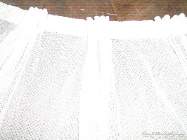 Special curtain woven with beautiful pink thread