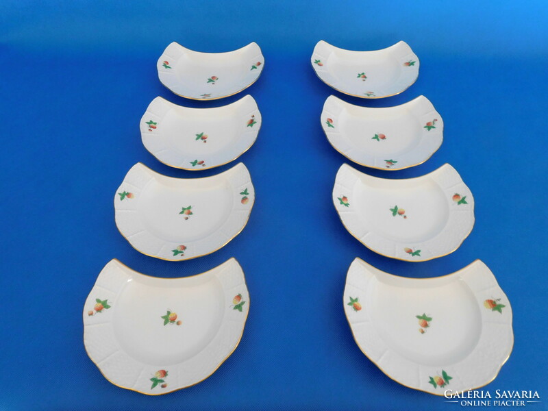 Set of 8 bone plates from Herend