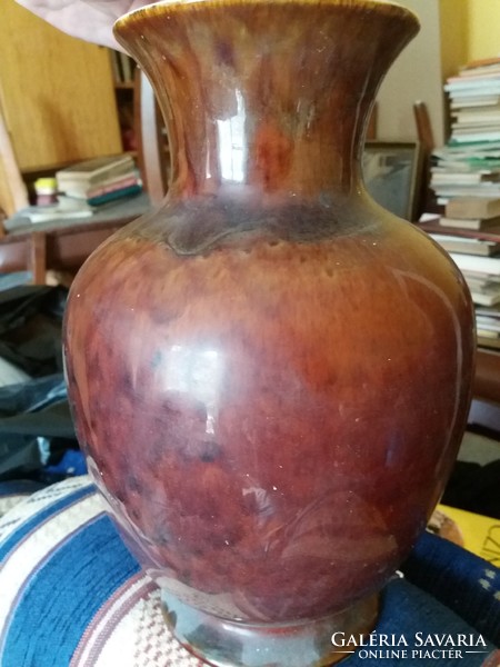 Kispest granite factory vase