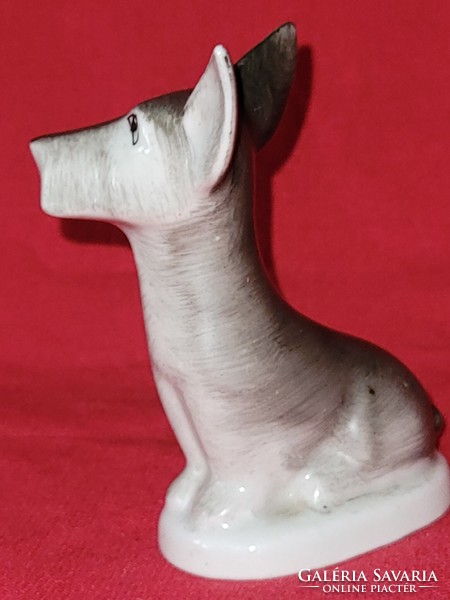 Kőbánya porcelain factory porcelain dog
