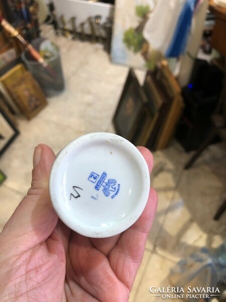Aquincum porcelain vase, Visegrád, size 10 cm.