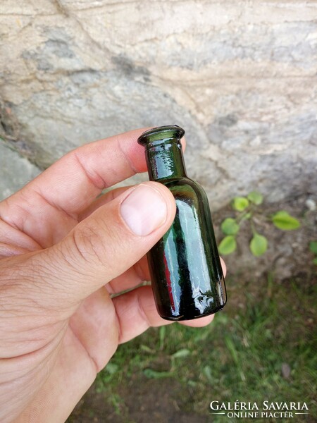 Old pharmacy, dark green bottle, 20 ml