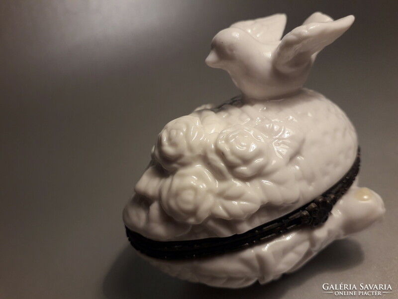 Gyűrű tartó galamb figurás fém szerelékes porcelán szelence doboz