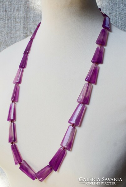 Régi nyaklánc retro bizsu 72 cm lila műanyag gyöngyökkel ékszer