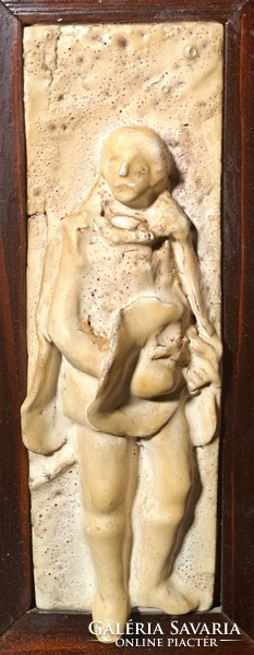 Wanderer - cast relief - from a fairy tale, with a man's hat