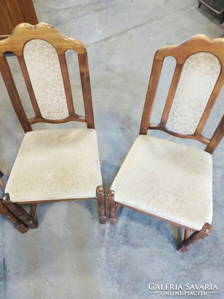 4 upholstered chairs