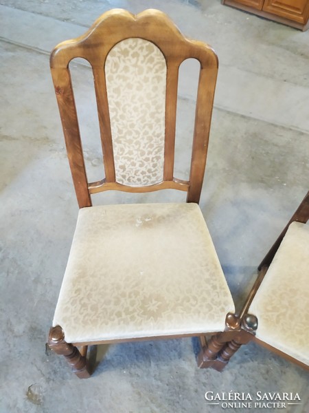 4 upholstered chairs