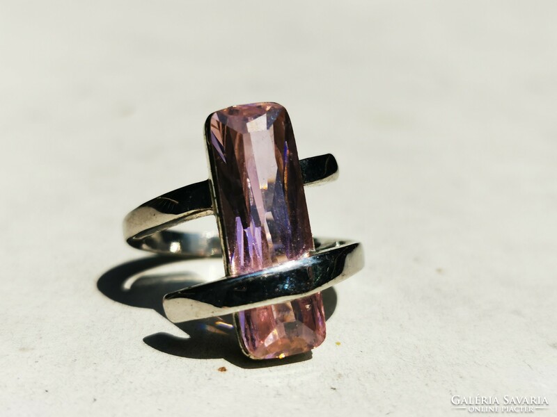 Stainless steel ring with pink stones