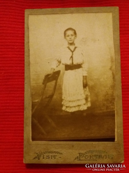 Cc. 1900 Antik kemény táblás szépia fotó kisleány egész alakos fényképe ESTA FOTÓ BP a képek szerint