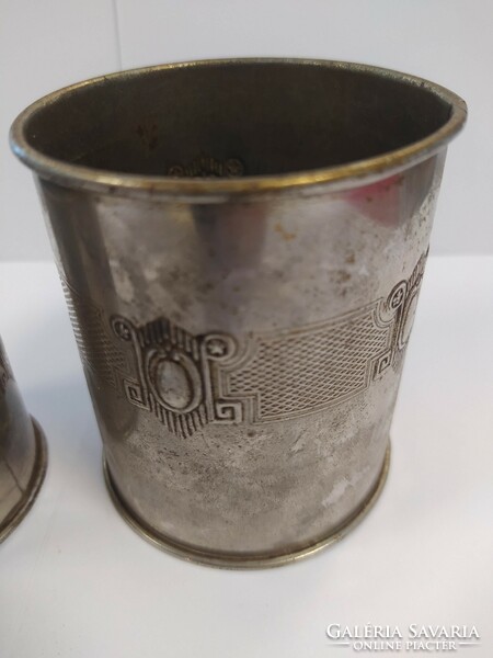 Antik fém díszített pohár
