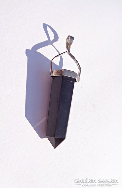 Polished onyx stone, with 925 silver mounting, pendant