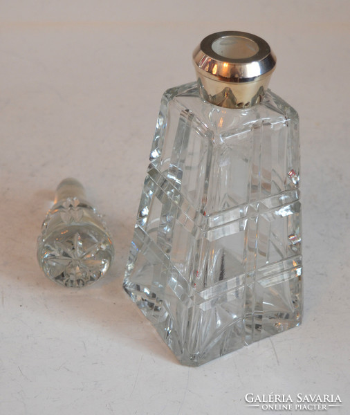 Ezüst nyakú, kocka alakú likőrös üveg / kiöntő