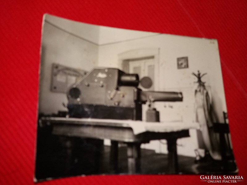 Antik kép egy műszaki berendezésről fekete-fehér szép állapotban a képek szerint