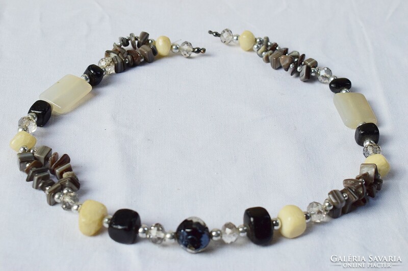 Old necklace retro jewelry 53 cm mineral, semi-precious stone, jewelry with metal beads