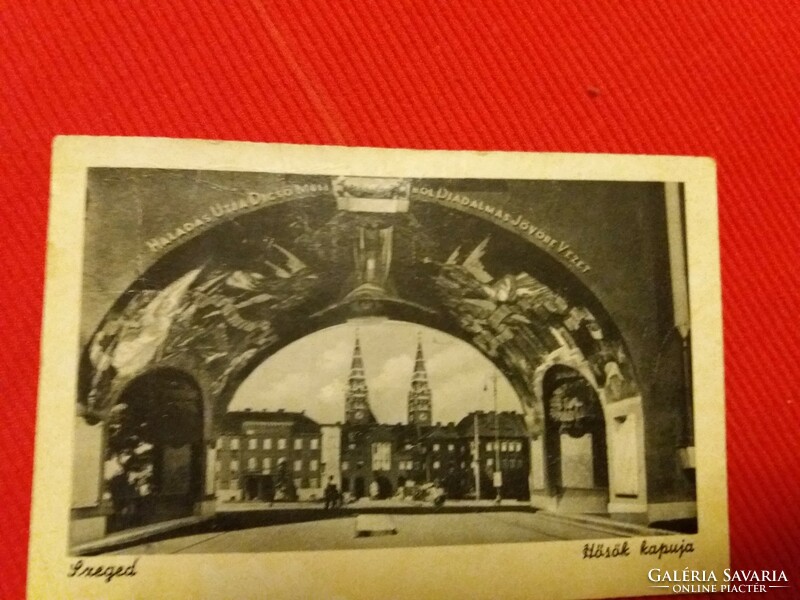 Antique heroes' gate Szeged weinstock photo black and white in good condition according to the pictures