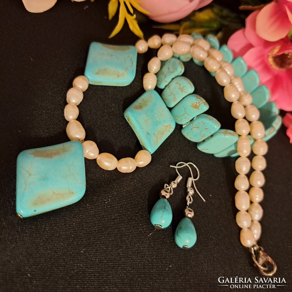 Turquoise and pearl set