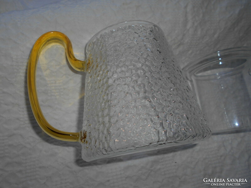 Glass jug surface with cam - filter insert 800 ml