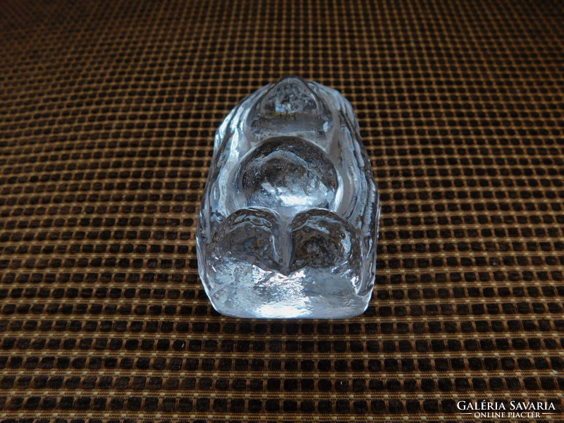 Solid glass leaf weight